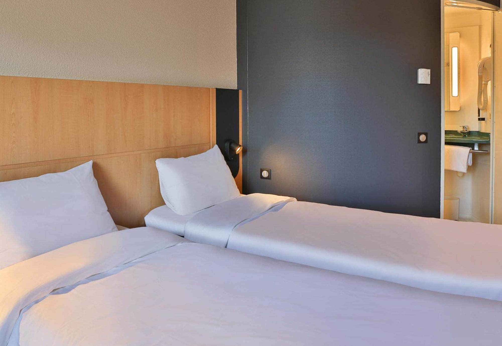 B&B Hotel Les Sables-D'Olonne Centre Gare Exterior photo